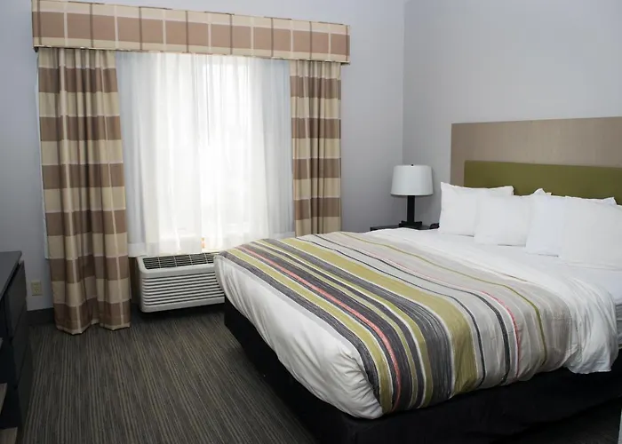 Hotel Country & By Radisson, Freeport, Il 4*