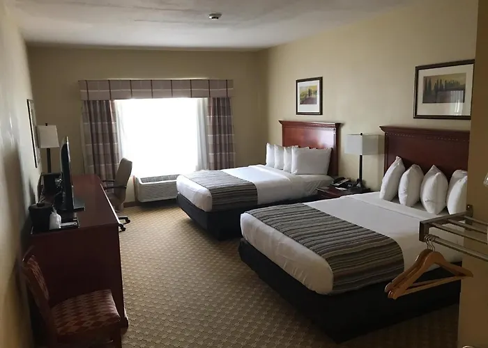 Hotel Country & By Radisson, Freeport, Il 4*