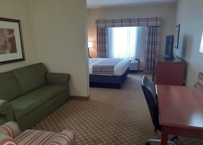Hotel Country & By Radisson, Freeport, Il 4*
