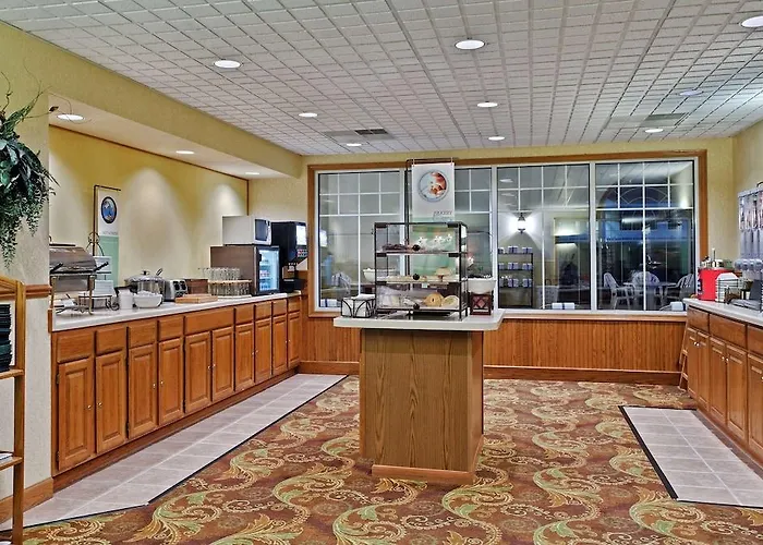 Country & By Radisson, Freeport, Il 4* Freeport