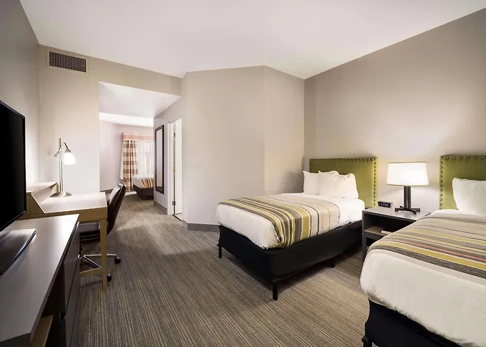 Hotel Country & By Radisson, Freeport, Il