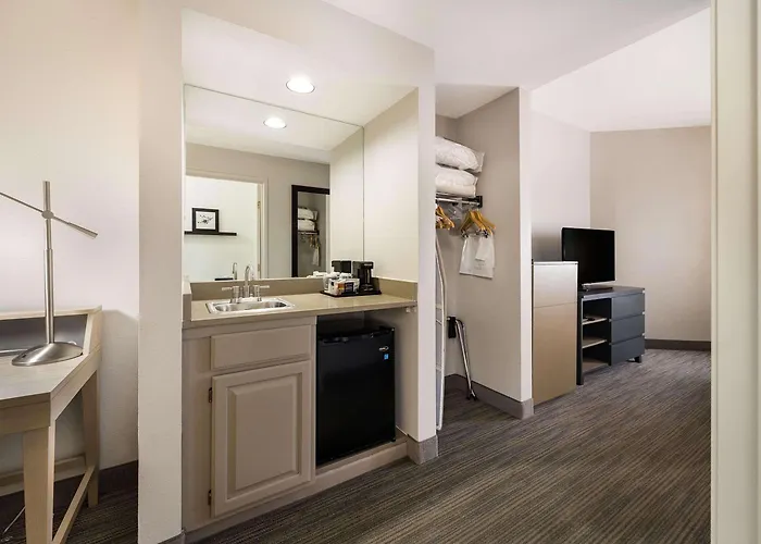 Hotel Country & By Radisson, Freeport, Il